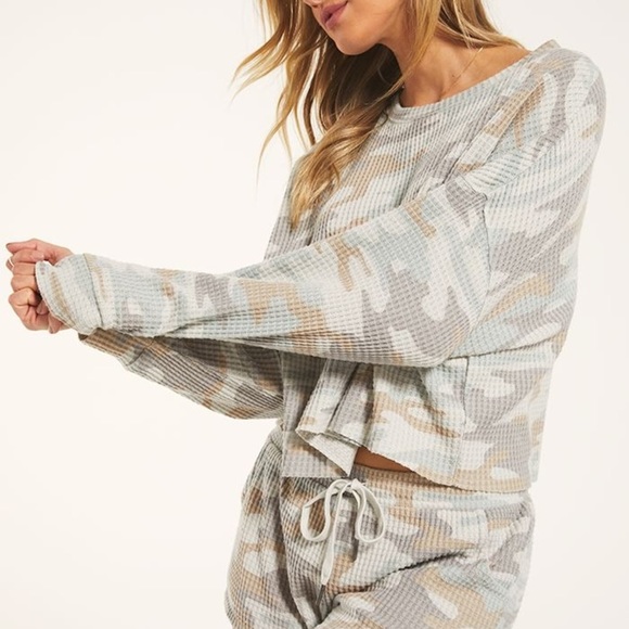 NWOT Z Supply Camo Soft Sweatshirt - Picture 2 of 2